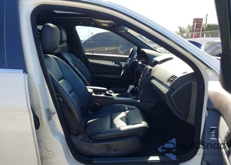 2010 Mercedes-Benz C 300 Luxury/Sport from USA, damaged, VIN WDDGF5EB3AR115540